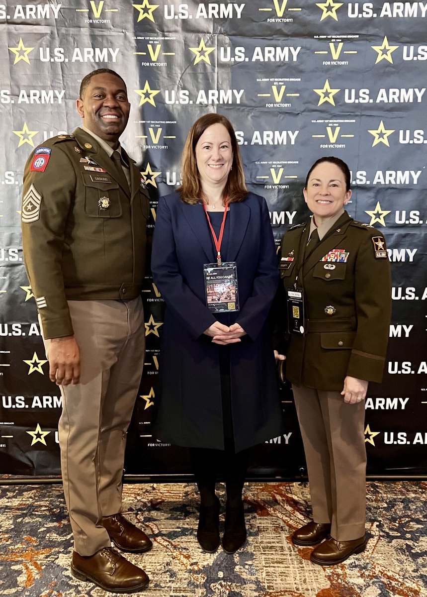 hrampy3's tweet photo. Great job ⁦@USArmy⁩ Center of Influence at BEYA in Baltimore this weekend! Loved the messages shared by Dr Schaefer, ⁦@AmandaAzubuike⁩ and BG Gant! Way to kill it ladies! 👊🏻 #beallyoucanbe #soldiersfirst #hopeforsoldiers https://t.co/FPnGUq52wC
