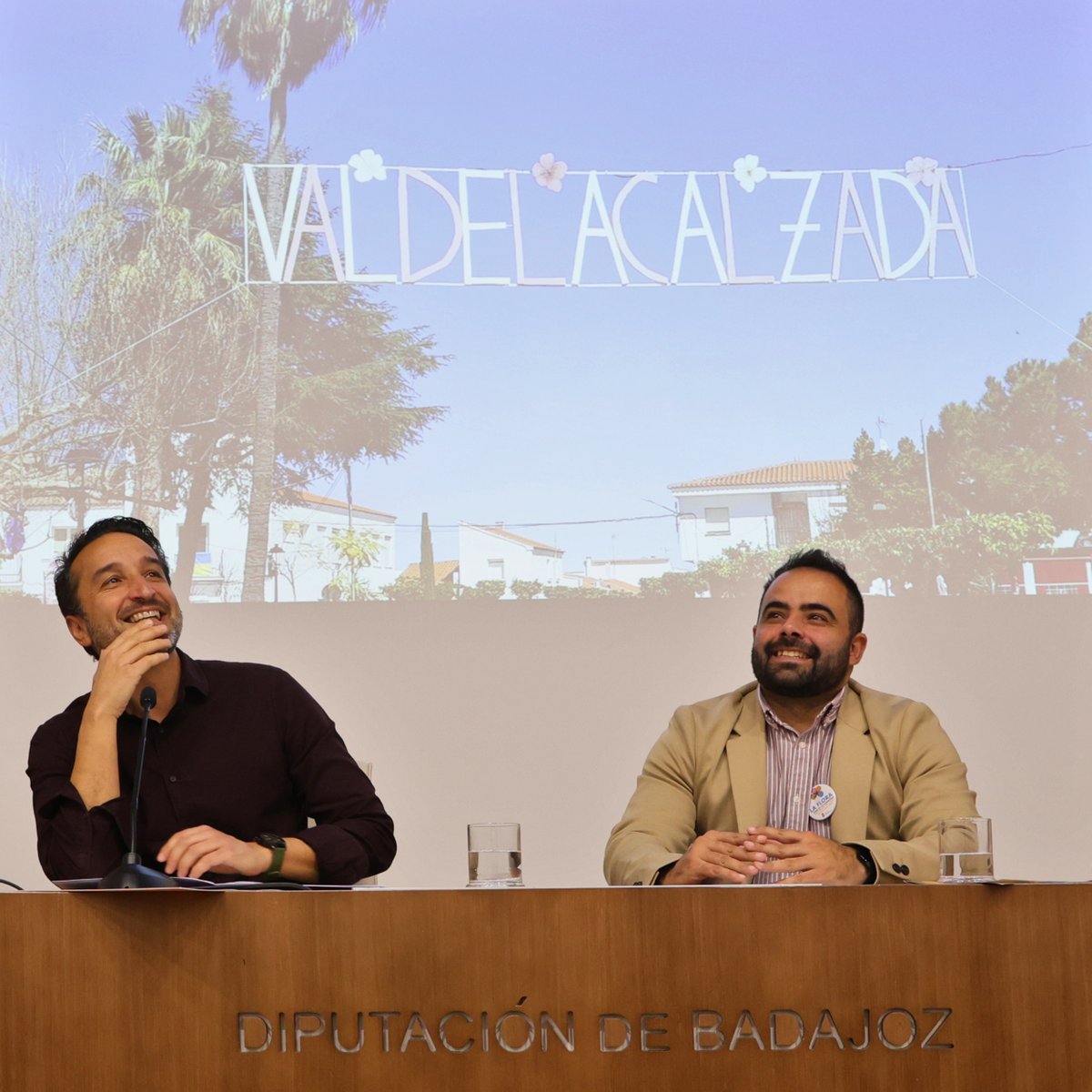 DipdeBadajoz's tweet photo. 🌸 Ya viene la primavera y, con ella, Valdelacalzada en Flor, evento con el que se celebra la floración de los frutales. Tras 21 años, quiere ser Fiesta de Interés Turístico Regional.

La ha presentado el dip @RCabezasBadajoz.

➕ℹ️ https://t.co/e5228jJRGE
🌐 #ODS4 #ODS12 #ODS15 https://t.co/OfBY7UYLmu