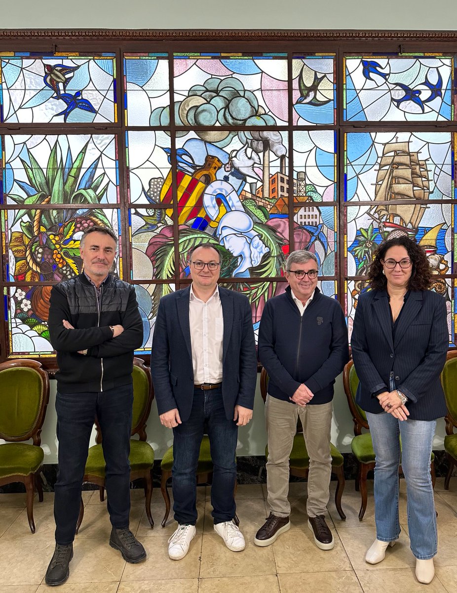 Avui, el president de la Federació Catalana de Càmpings i el president de l'Associació de Càmpings de Barcelona han presentat a l'<a href="/ajuntamentvng/">Vilanova i la Geltrú</a> el que serà el Primer Congrés de Càmpings de Catalunya i que tindrà lloc a <a href="/vilanovapark/">VilanovaPark</a> el 25 i 26 d'abril.