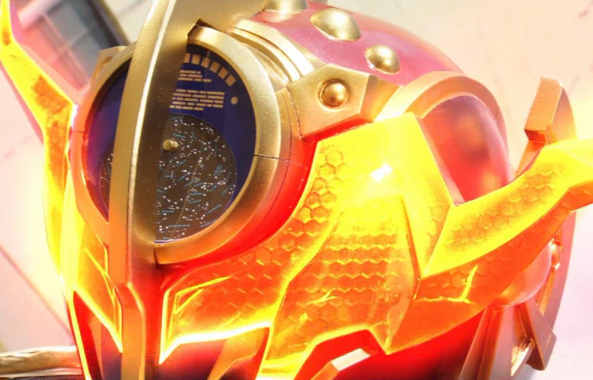 仮面ライダーエボルの額のデザインを星座早見盤にした人ほんと天才だと