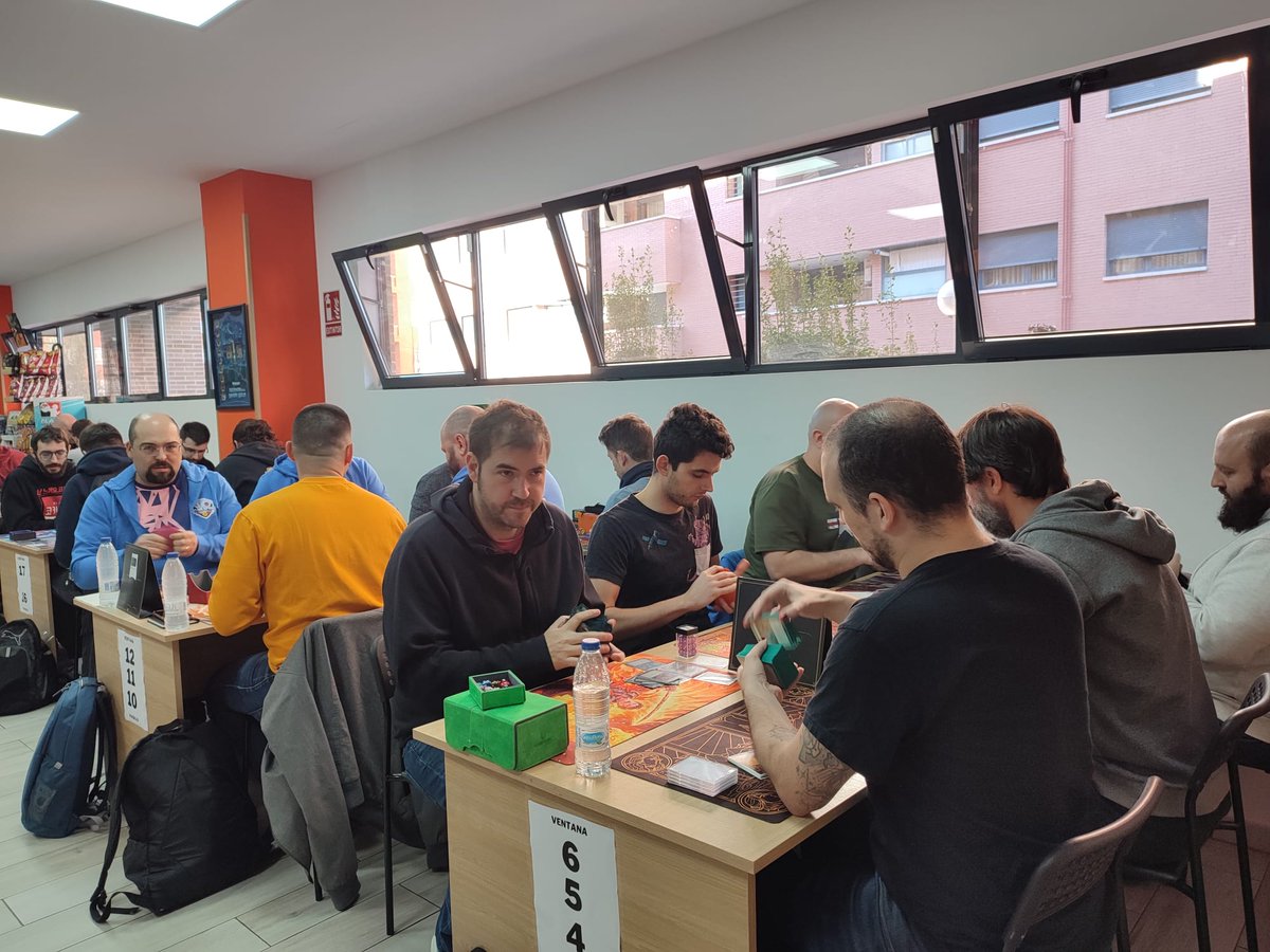 EdgarHacheErre's tweet photo. Also, i would like to congratulate my mates @dTitanTCG ,  @kostron and @miw for the great RTN tournaments they did last weekend too. 

VAMOS SCORCHED!! https://t.co/pDqE8Ih6mw