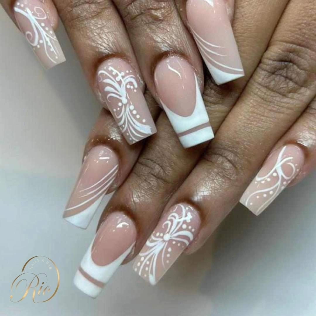 SouthsideSATX's tweet image. #ManicureMonday: The nail experts at Rio Nails &amp;amp; Bar can turn your nail game up a notch! From classy to sassy, they've got designs that match every mood. 

Call 210-870-5888 or visit book.atsoft.com/Book/31 to book an appointment. 📍 2318 SE Military Dr #105, San Antonio, TX