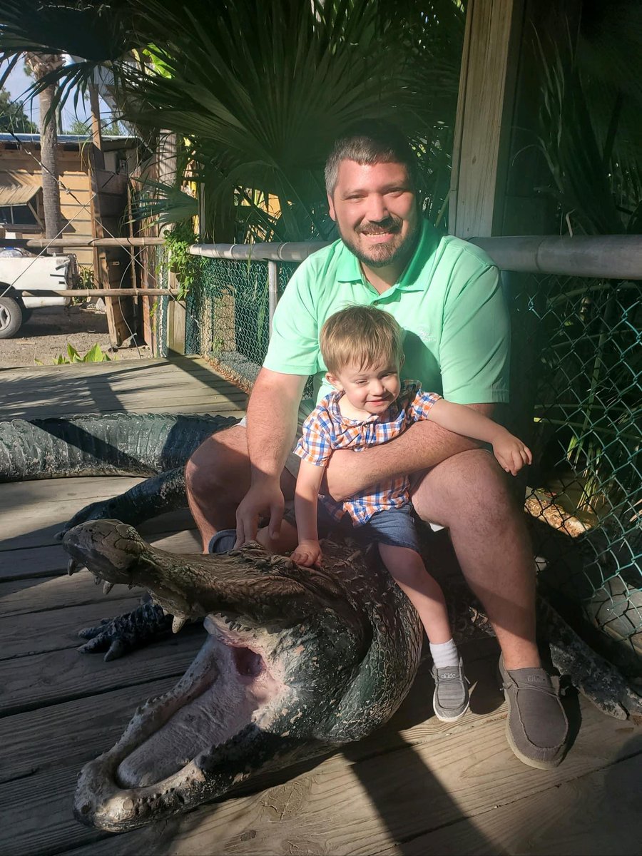 CrabShackTybee's tweet photo. 👋 Meet Charlotte &amp; Henry 👋!
They enjoyed some Leopold’s🍦with us yesterday!
🐊, 🕹️, 🦜, 🦀, 🍤, 🌴
#kidfun #parentfun #icecream #gators #hiltonheadsc #richmondhillga #visit #seafood #freeparking #unique #instadaily #instafun https://t.co/EGGDVVNRap