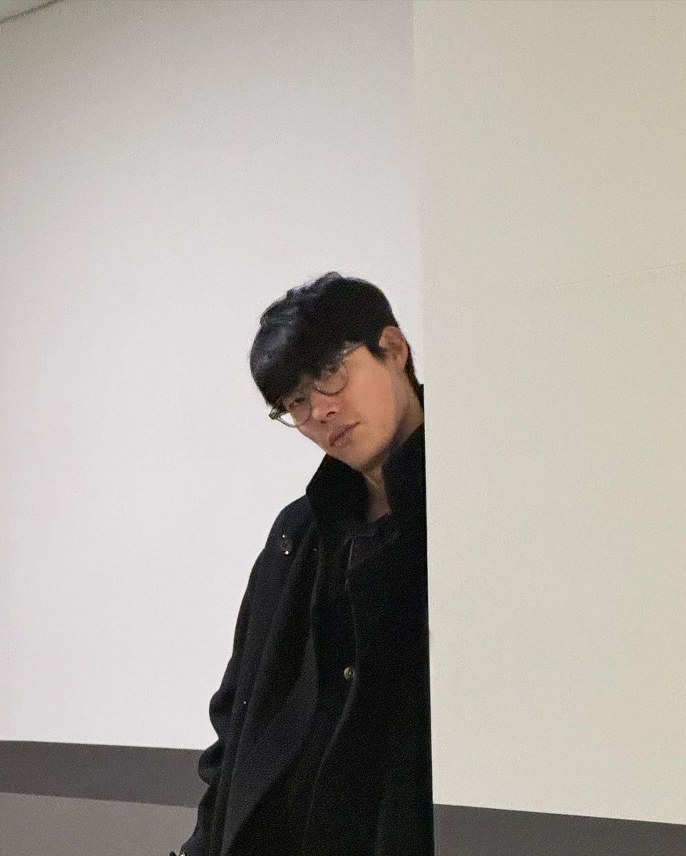naturemood_'s tweet photo. #RyuJunYeol Instagram update🤭
still with his #Alienoidpart2 agenda😍 https://t.co/W0u7zit9ni