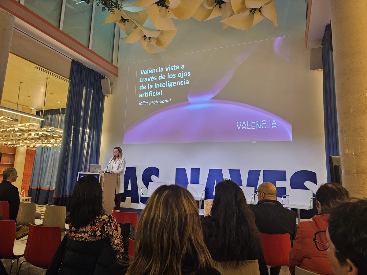 BigDataAsoc's tweet photo. @manuels_lemos, Vicepresidente de #ANBAN, está por #Valenc.IA , para poneros al día de todas las novedades en #InteligenciaArtificial https://t.co/USqnW71amy