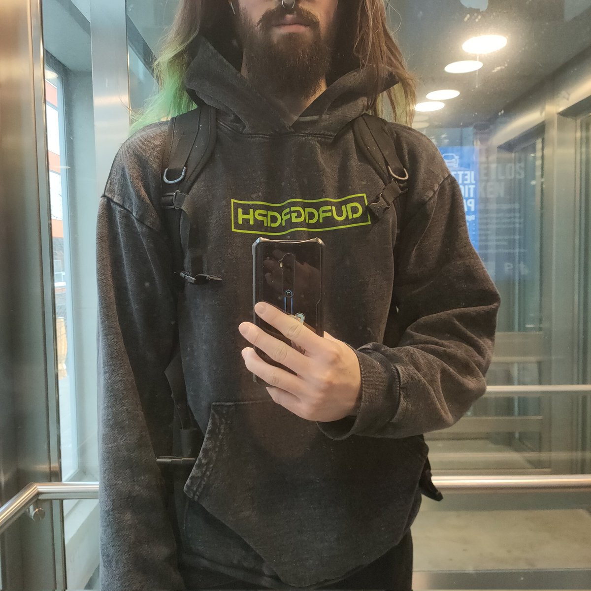 Katensu's tweet photo. shoutout to @auragraph____ for having the most confusing text to read in a mirror lol
The hoodie is my favorite worth every dollar https://t.co/lOFVhdDnPH