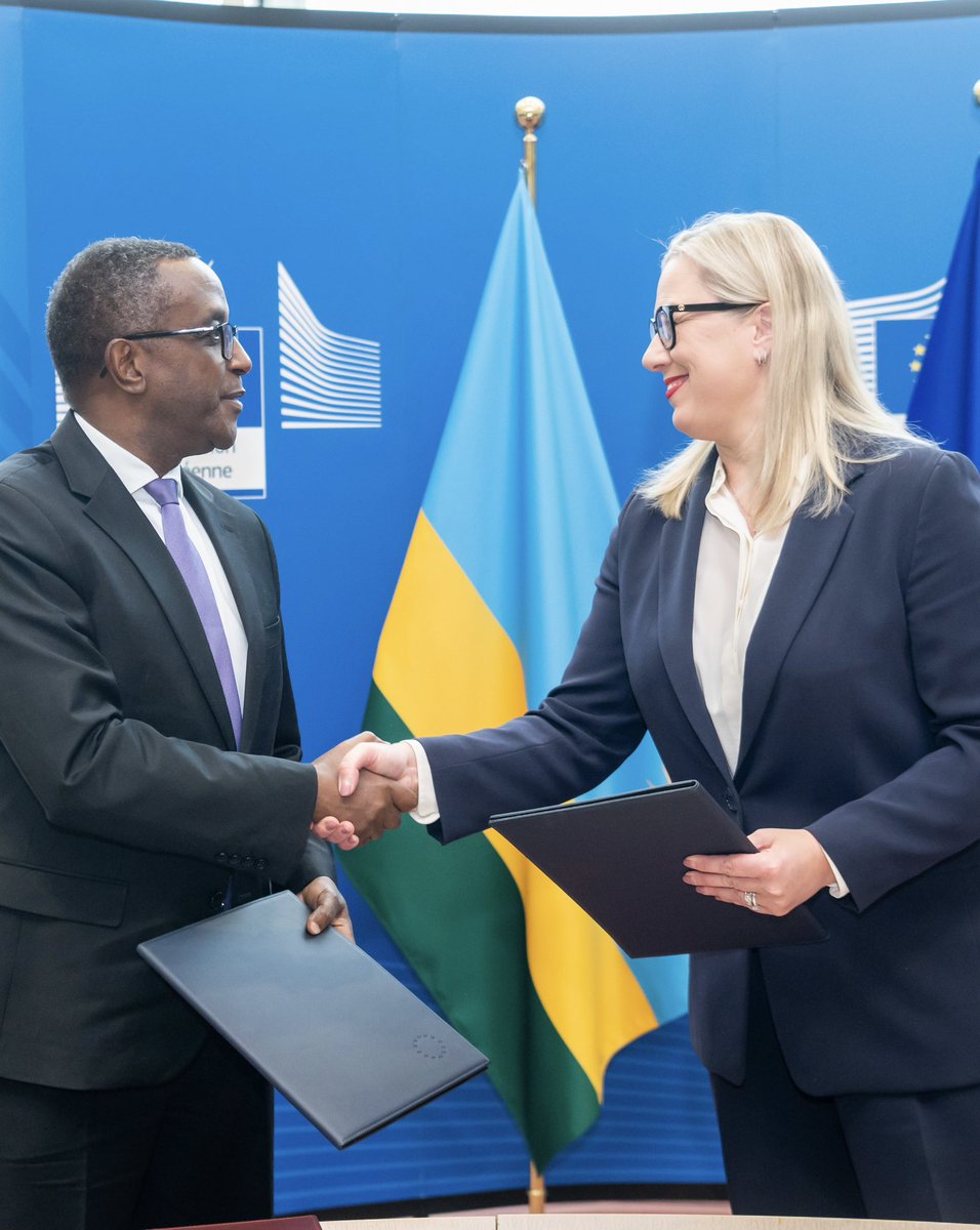 JuttaUrpilainen's tweet image. This marks the start of a close collaboration to ensure resilient and sustainable value chains in the mining sector.

🇪🇺 will support Rwanda by improving the sector’s transparency, due diligence and compliance with international environmental, social and governance standards.