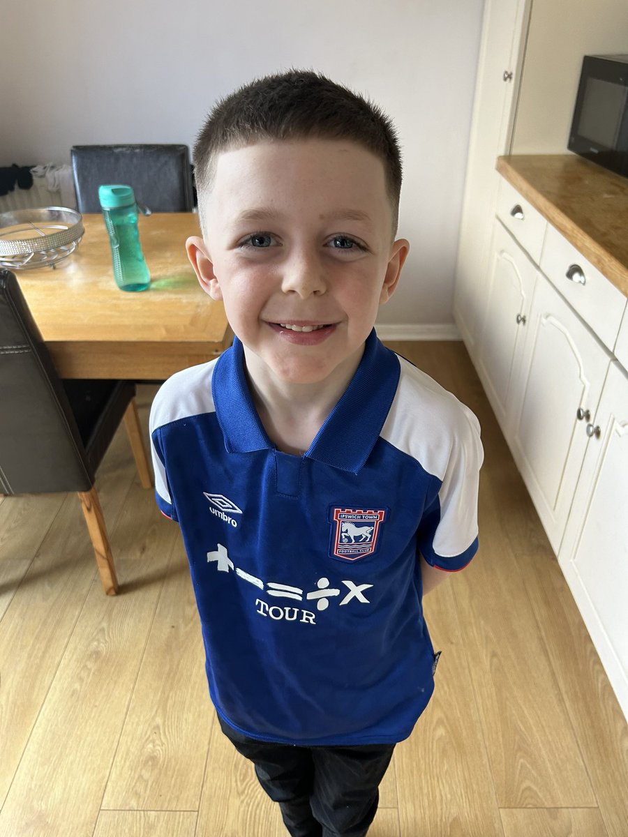 Becca-Grace tweet media