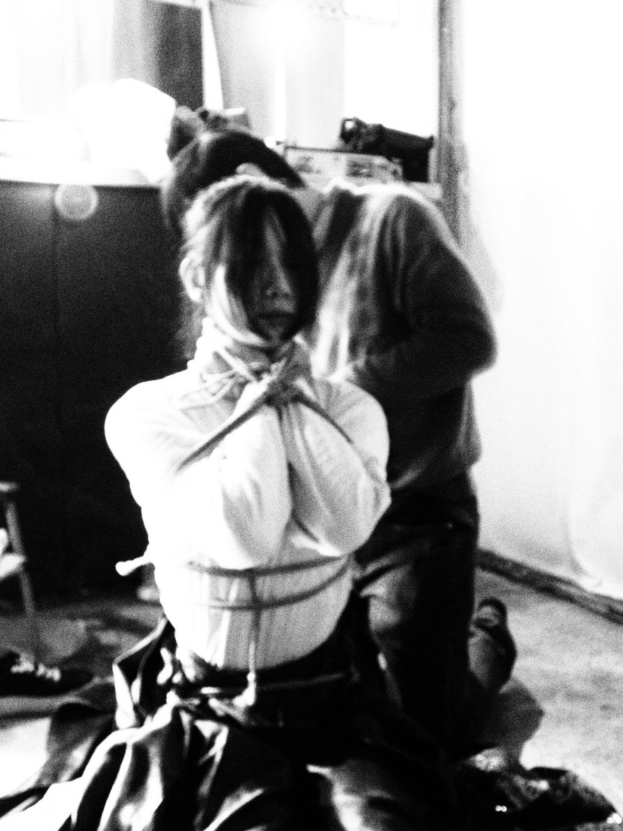 黑白的照片，好有质感，谢谢核酸帮忙拍照。
绳：老王 <a href="/laowang99574/">老王</a> 
📷： 核酸 <a href="/hesuan33/">核酸</a> 
模： 原野 <a href="/harano777/">ℋ𝒶𝓇𝒶𝓃ℴ</a>