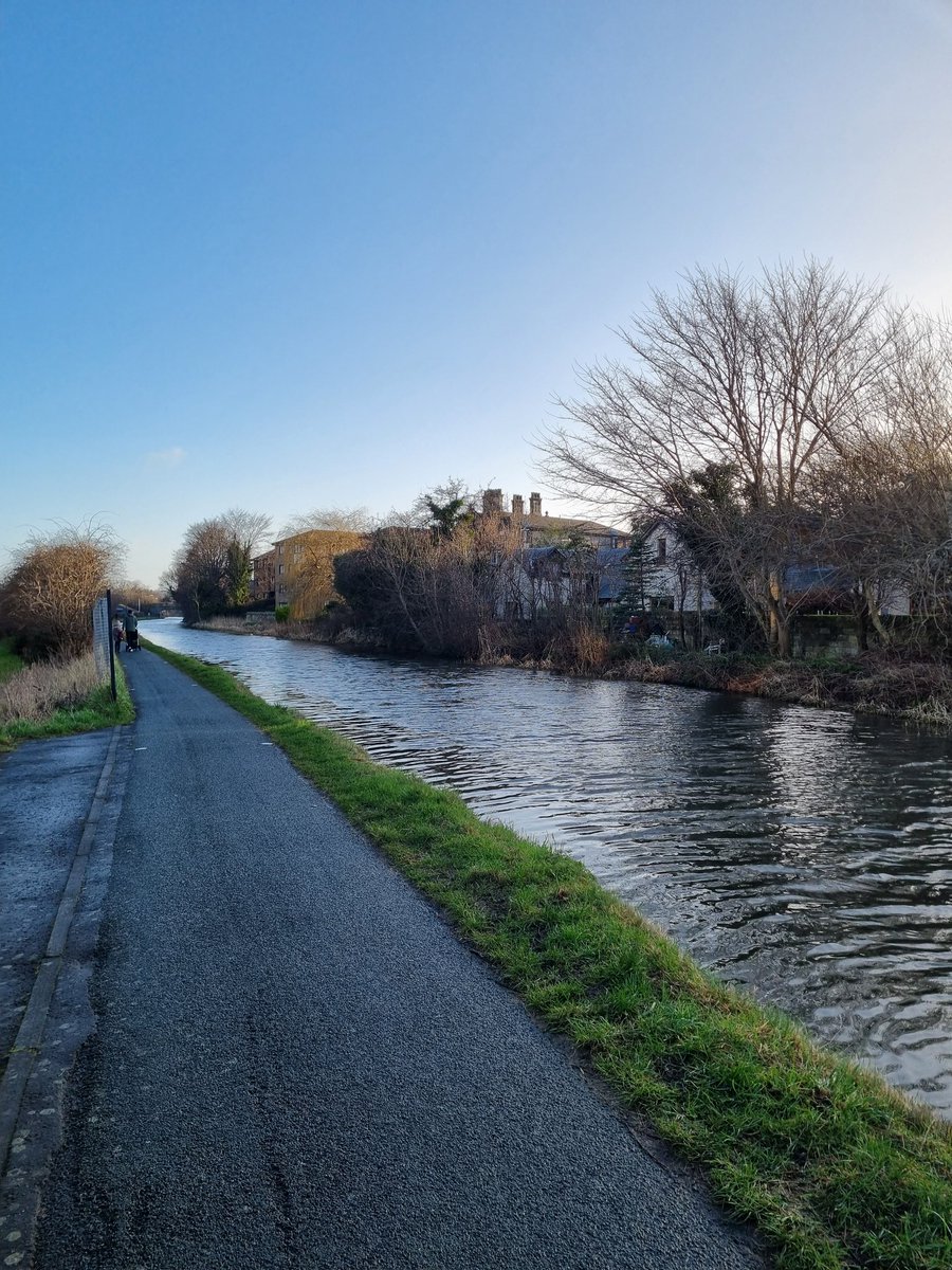 Dr Emma Ives (@emfly) on Twitter photo New job means new commuting views (not quite the same as the walk from one side of my house to the other)
#MotivatedByBreakfast #NewTeam <a href="/BrightRTriangle/">Bright Red Triangle</a> New job means new commuting views (not quite the same as the walk from one side of my house to the other)
#MotivatedByBreakfast #NewTeam <a href="/BrightRTriangle/">Bright Red Triangle</a>