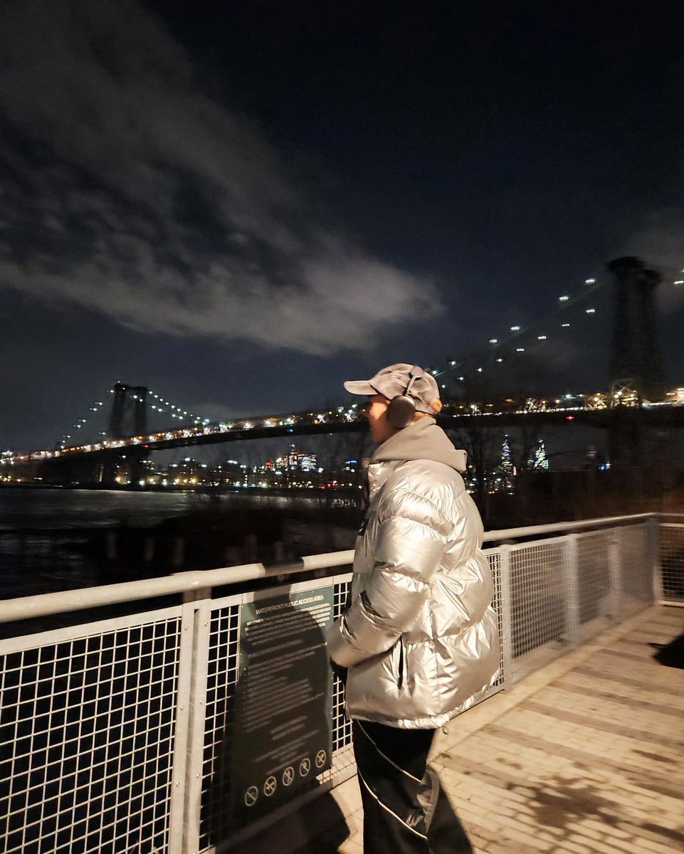 H_ONE_A's tweet photo. 🌃🎧❤🗽
🔗 https://t.co/hnu3EnfxOt
#셔누 #SHOWNU
#SHOWNUlog #MONlog
#몬스타엑스 #MONSTA_X #MONSTAX
#몬스타그램 #MONSTAGRAM https://t.co/aNdT4PBfQX