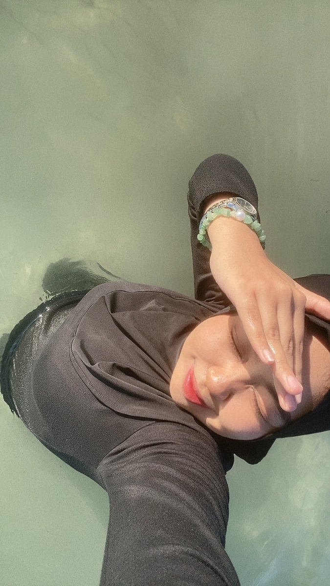 Ulfakc's tweet photo. 🫧🐬🌊 https://t.co/k9H2x5K6a4