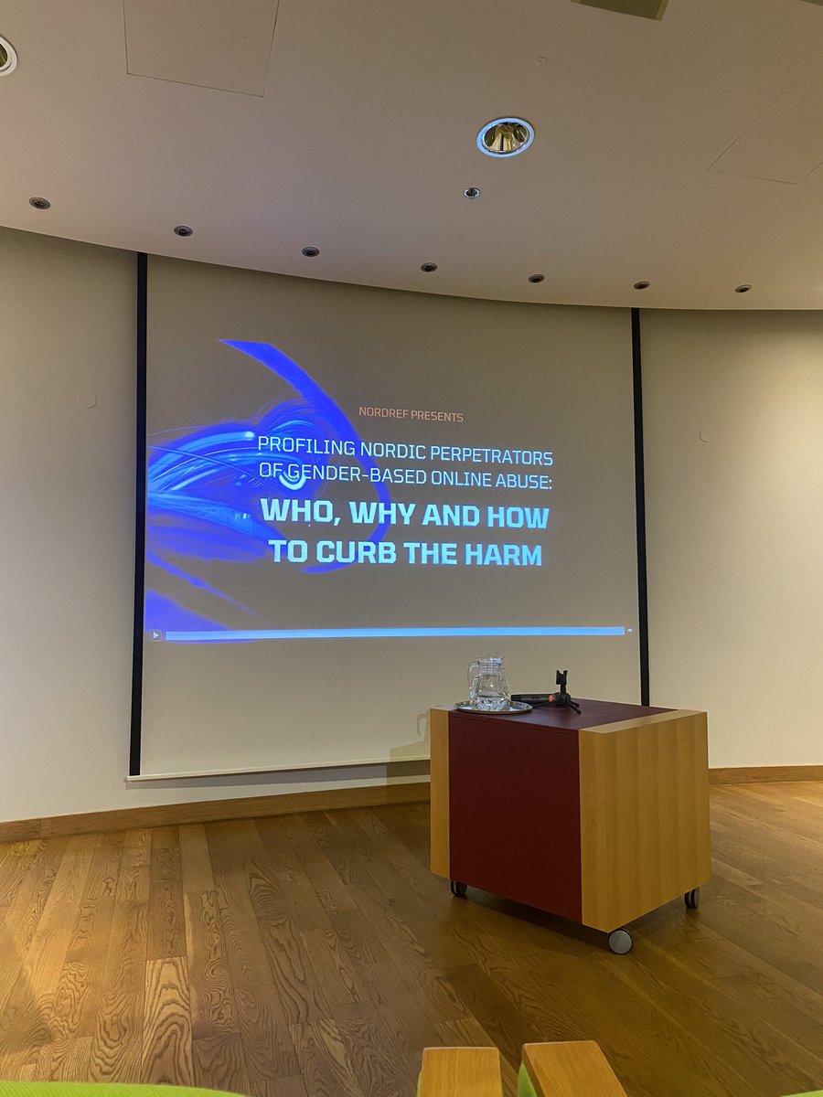 Mættar, ókristilega snemma á geggjaðan event þar sem gerendur stafræns kynferðisofbeldis eru greindir. Einnig hægt að horfa í streymi 

facebook.com/events/s/profi…

Færum ekki út svona snemma á mánudegi nema fyrir <a href="/thordiselva/">Thordis Elva</a> ❤️