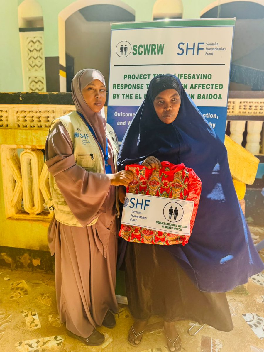 ScwrwS's tweet photo. @ScwrwS distributed dignity kits to adolescent girls and care-givers in IDP sites supported by @shf_somalia These kits provided essential hygiene items, promoting dignity in challenging circumstances.
#HumanitarianAid #SupportingWellBeing https://t.co/FiTnYoIZGF