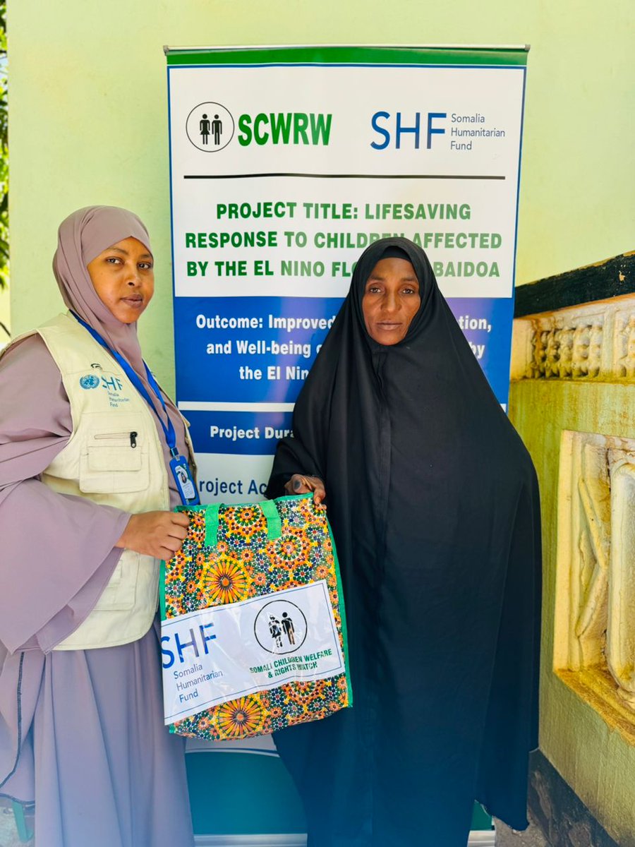 ScwrwS's tweet photo. @ScwrwS distributed dignity kits to adolescent girls and care-givers in IDP sites supported by @shf_somalia These kits provided essential hygiene items, promoting dignity in challenging circumstances.
#HumanitarianAid #SupportingWellBeing https://t.co/FiTnYoIZGF
