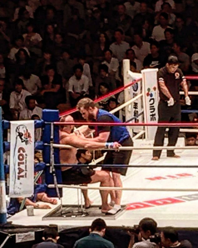 HartleyJackson_'s tweet photo. The great Ice Shortage! Icegate ❄️
#lethwei #myanmar #burma #burmese #လက်ဝှေ့ #brual #headbutts #strongstyle #fightingspirit https://t.co/cfttje7xH4