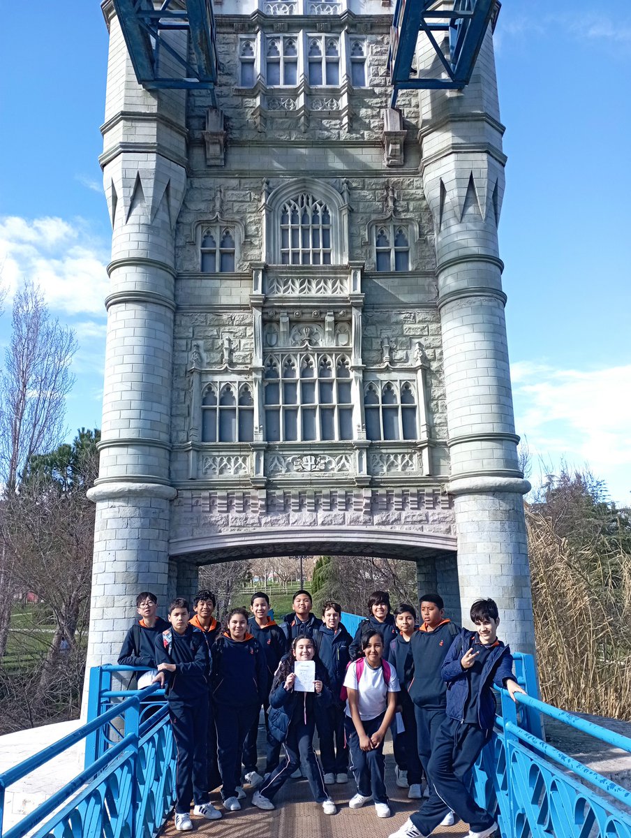 divpasmad's tweet photo. Dentro de nuestro Proyecto ABP ‘Divi Tour’ los alumnos de 6º estuvieron en el Parque Europa de Torrejón viajando por los países de la Unión Europea #somosfranciscanas #proyectoABP #EQTMD #somostucolegio #colegioconcertado https://t.co/Pw3YHH7o0t