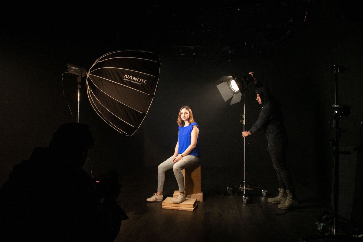 Diving into a world of limitless creativity with the Nanlite FS Series. Compact and versatile studio lights perfect for portraiture 📷

#Creative #Lighting #Portrait #Photography #Cinematic