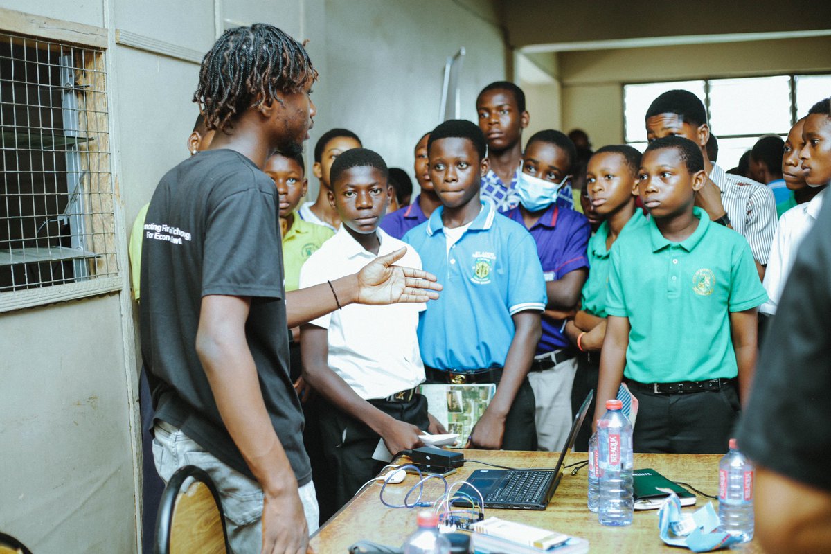 ChildInTech's tweet photo. Pens and books were prepared to record what was learned during the Child In Tech  [Chocolate-With-Tech] conference. 🍫❤️

We loved the children's curiosity and attentiveness, as well as their wonderful smiles. 💜
#childintech #youngleaders #tech https://t.co/e3zMM6UZ5e