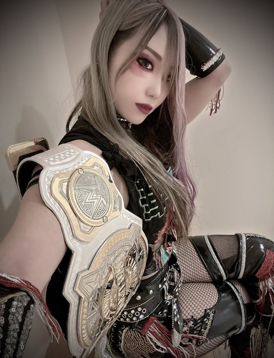 KAIRI_official's tweet photo. You're welcome.😏🌂 https://t.co/31JwUHapMW
