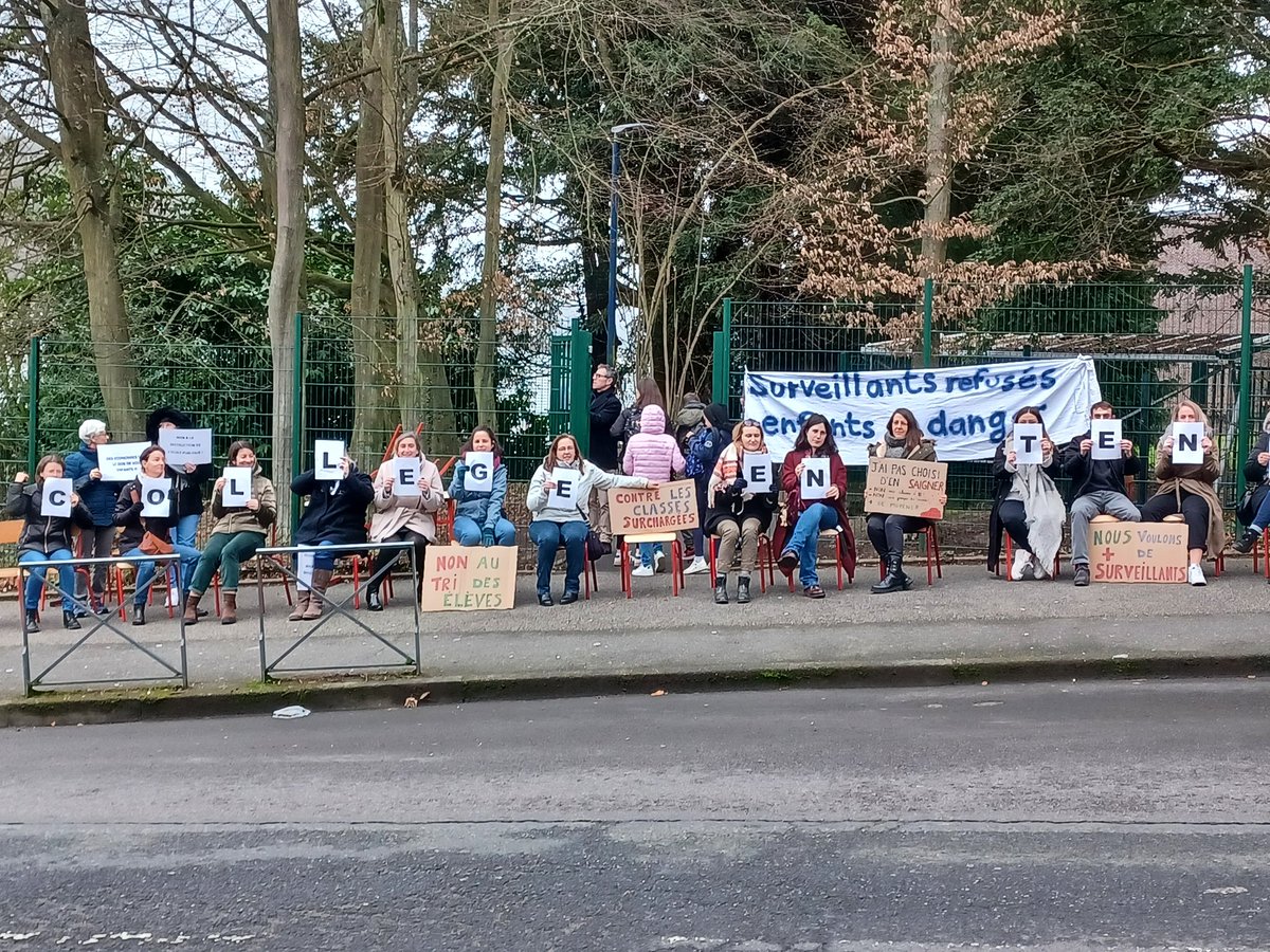 Collège Côte Blanche #Lillebonne en grève Non au #ChocDesSavoirs