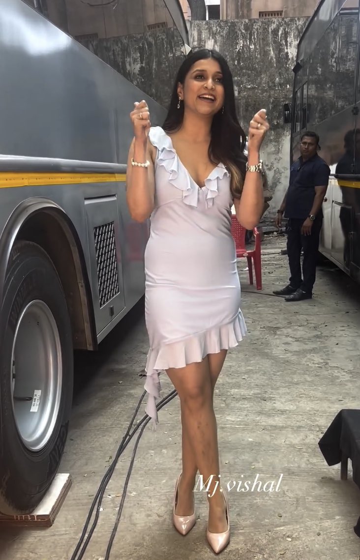 Looking Radiant In This Sky Blue Outfit <a href="/memannara/">Mannara Chopra</a> Styled By The Fab <a href="/Rimamishraa/">Rima Mishra | RimaDidThat</a> Love This Easy Breezy Look !!!
She Looks Summer Ready Indeed 
We Love You #MannaraChopra 
#Mannarians Love Always 
🌸💖🧿✌️