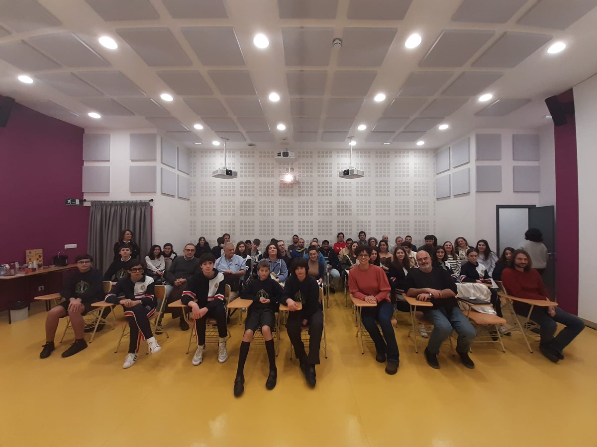 🎉 O pasado venres tivemos o noso #INTERLABS especial Día Internacional da Muller e a Nena na Ciencia #diamujeryninaenciencia #MujeryCiencia
<a href="/11defebrero/">raul pedro cortes</a>
Contamos con Virginia Mato como madriña, Blanca Fernández, Angélica Goya, Noelia Fernández e Lucía Valeiro