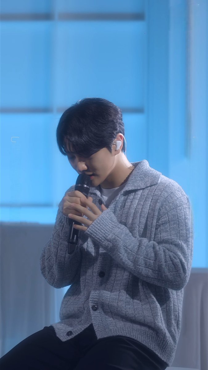 Main_me_Love's tweet photo. 배경화면으로 쓰면 딱이다....ㅜㅜㅜ
#모든게_완벽한_골차메보주찬_어떤가요
감개무량😍
#2ndDigitalSingleForJoochan
왜 이리 아름다운 건지...🥹❤️🔥
#주찬_어떤가요 #주찬 #홍주찬 https://t.co/cIs3PaV1ky