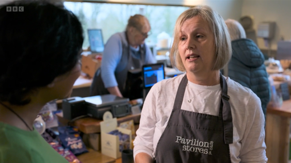 Plunkett_UK's tweet photo. 📺 Did you see us on #Countryfile last night? We were thrilled by the fantastic piece about #combiz in #Devon, featuring @James_Plunkett, plus #Loddiswell villagers buying their pub and the #Parracombe shop/café.

➡️ Watch it here: 
https://t.co/16rSwrv1CE and scroll to 20:32. https://t.co/XPuvig6unX