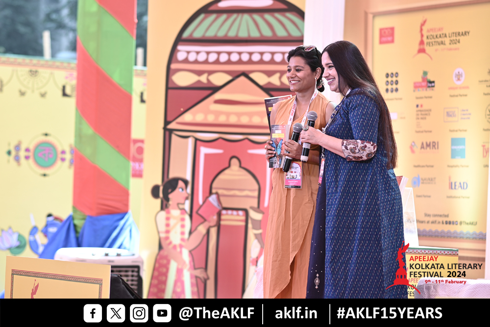 Abracadabra and the Magic of Life @saha_baisakhi world traveller, inspirational speaker and author of Life is Abracadabra in conversation with @RamanjitKaur #BaisakhiSaha #RamanjitKaur #AKLF15Years #AKLF2024 #AllenPark #OxfordBookstore #Litfest #Literature