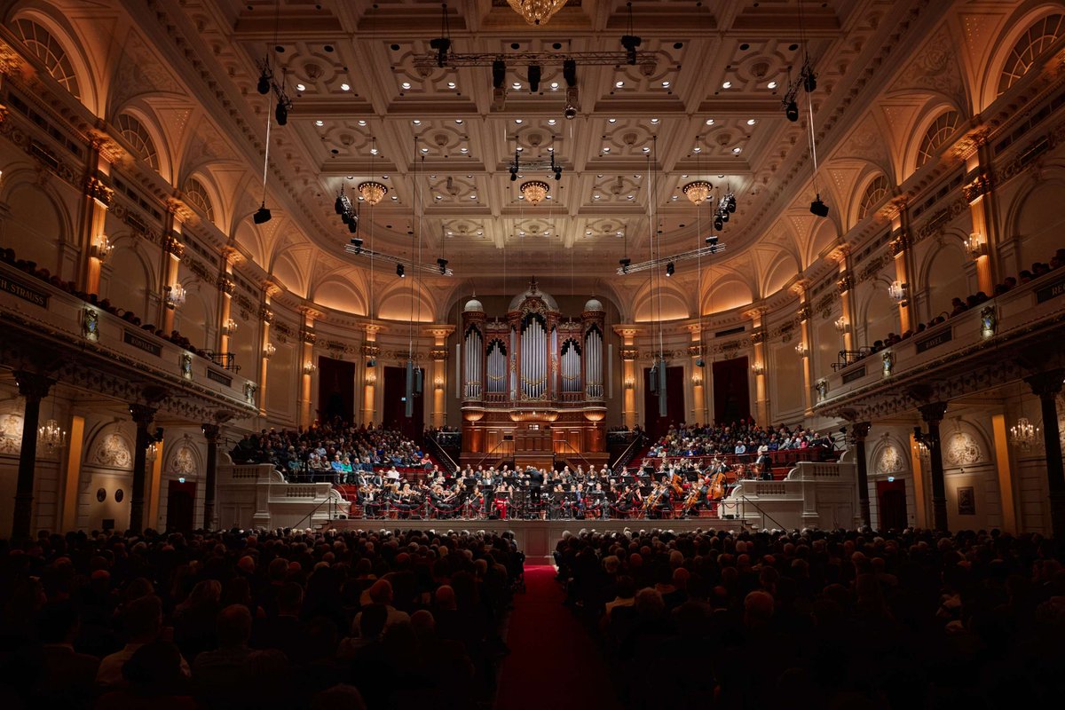 Last week we performed 'Het Pand der Goden' together with conductor Otto Tausk, an incredible cast of soloists and the amazing Capella Amsterdam. Have you missed the concert? Listen to the radio recording here: ow.ly/M80G50QETX3 © Milagro Elstak