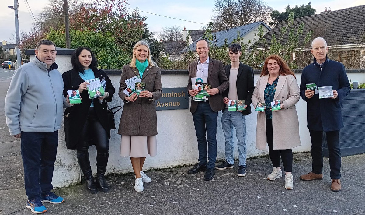 An afternoon well spent in Tullamore canvassing for Local Election Candidate, Liam Walsh and for a #VoteYesYes in the upcoming Referendum on March 8th. Make sure that you are registered to vote at checktheregister.ie before tomorrow's deadline.