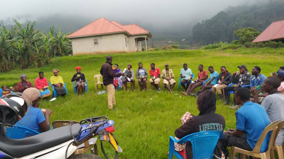 kickuorg's tweet photo. @kickuorg  sparks change in Rwamahono/Kagano, Mukono subcounty. Inclusive Fireplace Conversations shed light on electoral challenges faced by marginalized #Batwacommunities. Recommendations made to ensure grassroots engagement &amp; fair electoral processes.#KickCorruptionOut #SCENE https://t.co/rLayZuM6MZ