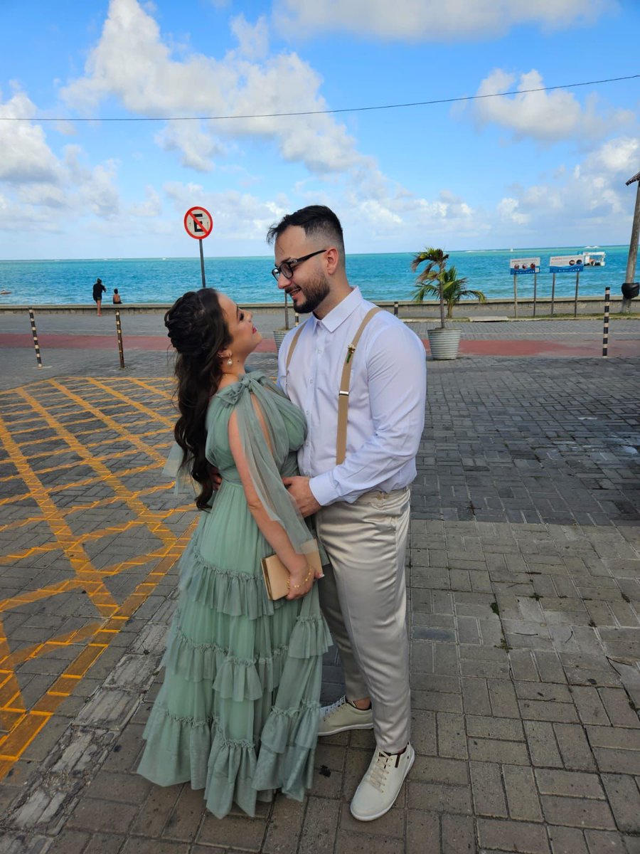 claudiolima95's tweet photo. Casamento da Clarinha e do Kleber 😚📷.
 Missão padrinhos 📷 @naniiislm 🥰 https://t.co/pa0LBf7eIc