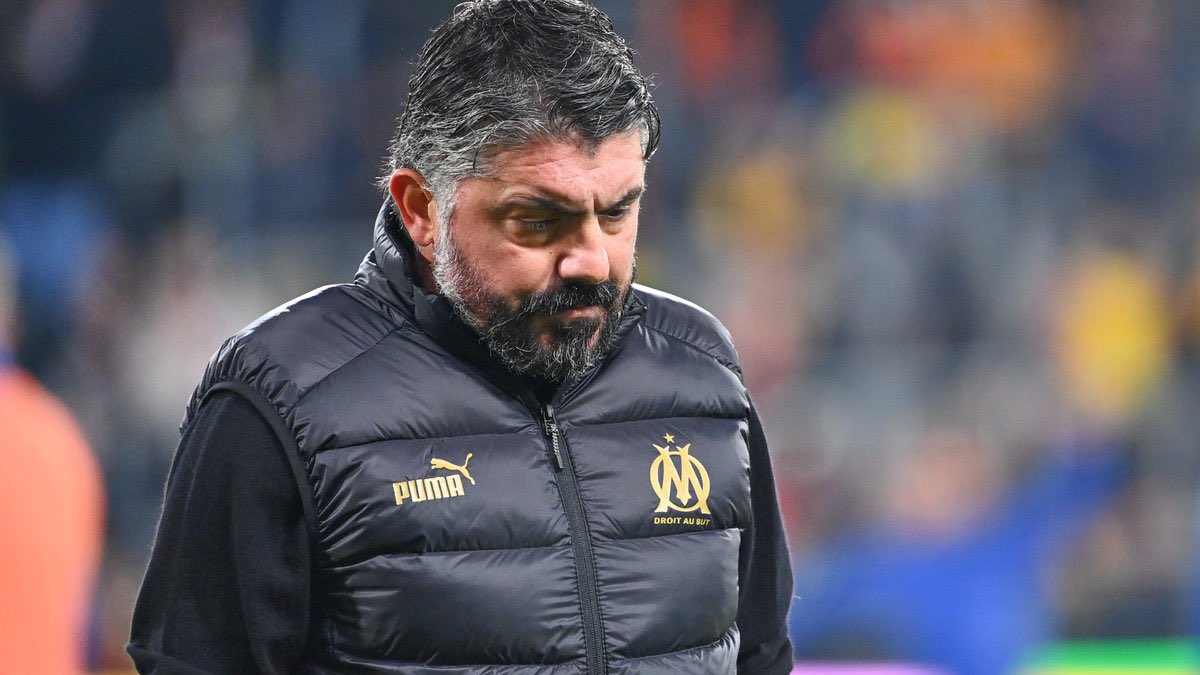 sebnonda's tweet photo. 🚨🔵⚪️

La défaite face à Brest devrait avoir raison de Gennaro Gattuso à l’OM. Le coach italien n’a pas de solution et s’apprête à quitter le club. Il ne devrait pas être sur le banc face au Shakthar jeudi. 

https://t.co/UoATxL1vEm

Avec @Santi_J_FM https://t.co/pMG4rDBU2Z