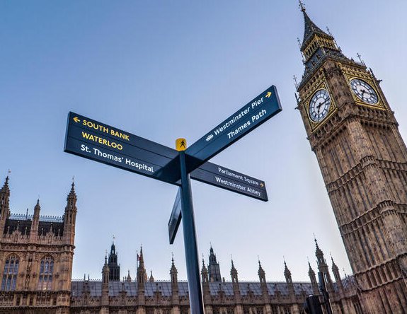 Delighted to be a part of the #TeachUKParl Ambassador Programme. Miss Billington (Subject Leader in Politics) spent 3 days in Westminster connecting with teachers &amp; MPs from all over the UK, discussing &amp; planning exciting ways to further grow political literacy for our students.