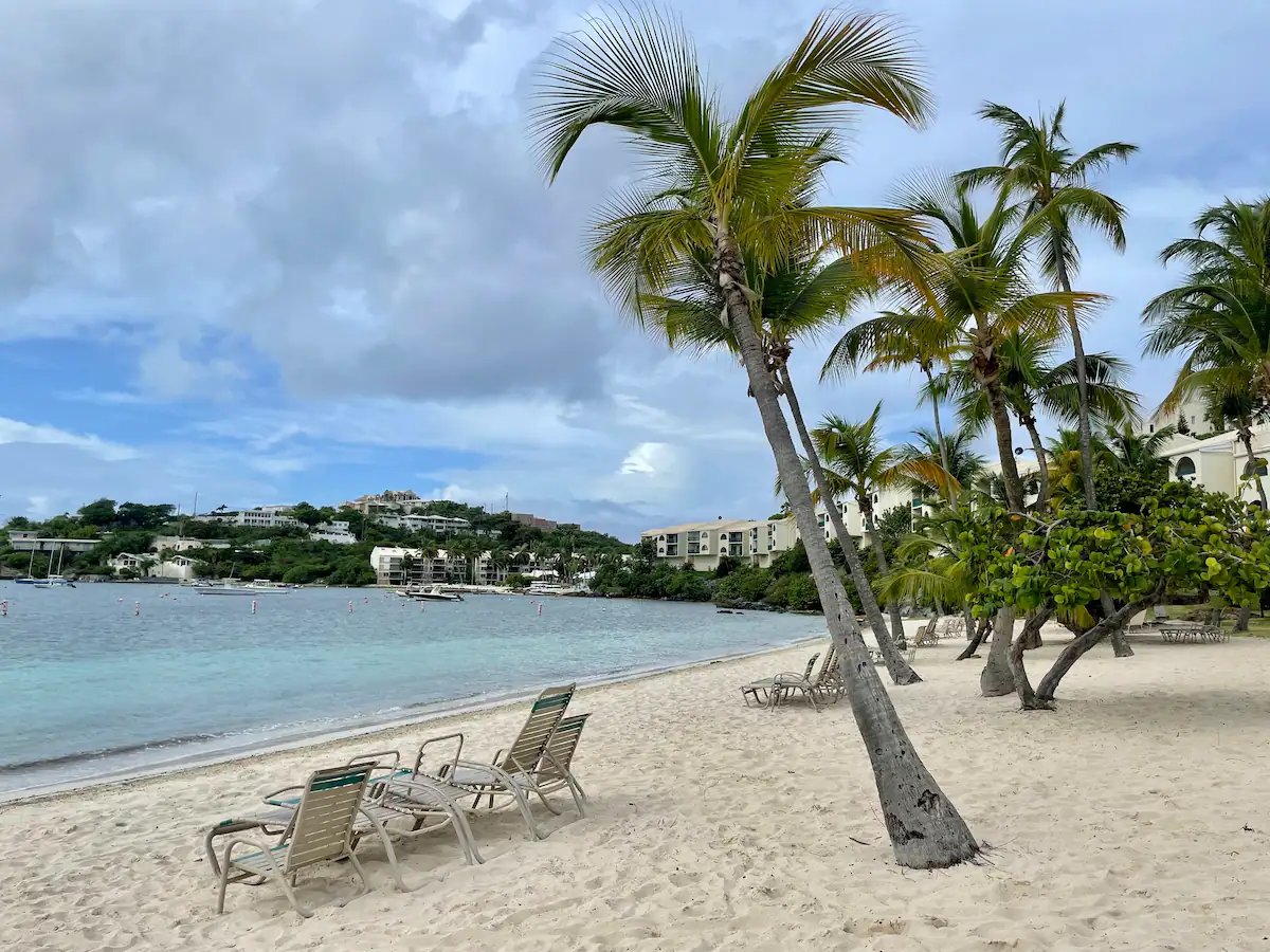 StThomasParadis's tweet photo. Discover ideal getaways for families or couples at our Couple-Friendly Vacation Condo Rentals East End. Embrace stunning Caribbean Sea views upon entering this 2 BR haven, perfectly located for beach, dining, shopping, and island hopping. #VacationRentals https://t.co/eb1CPl8sCa https://t.co/ZK3jThzQah
