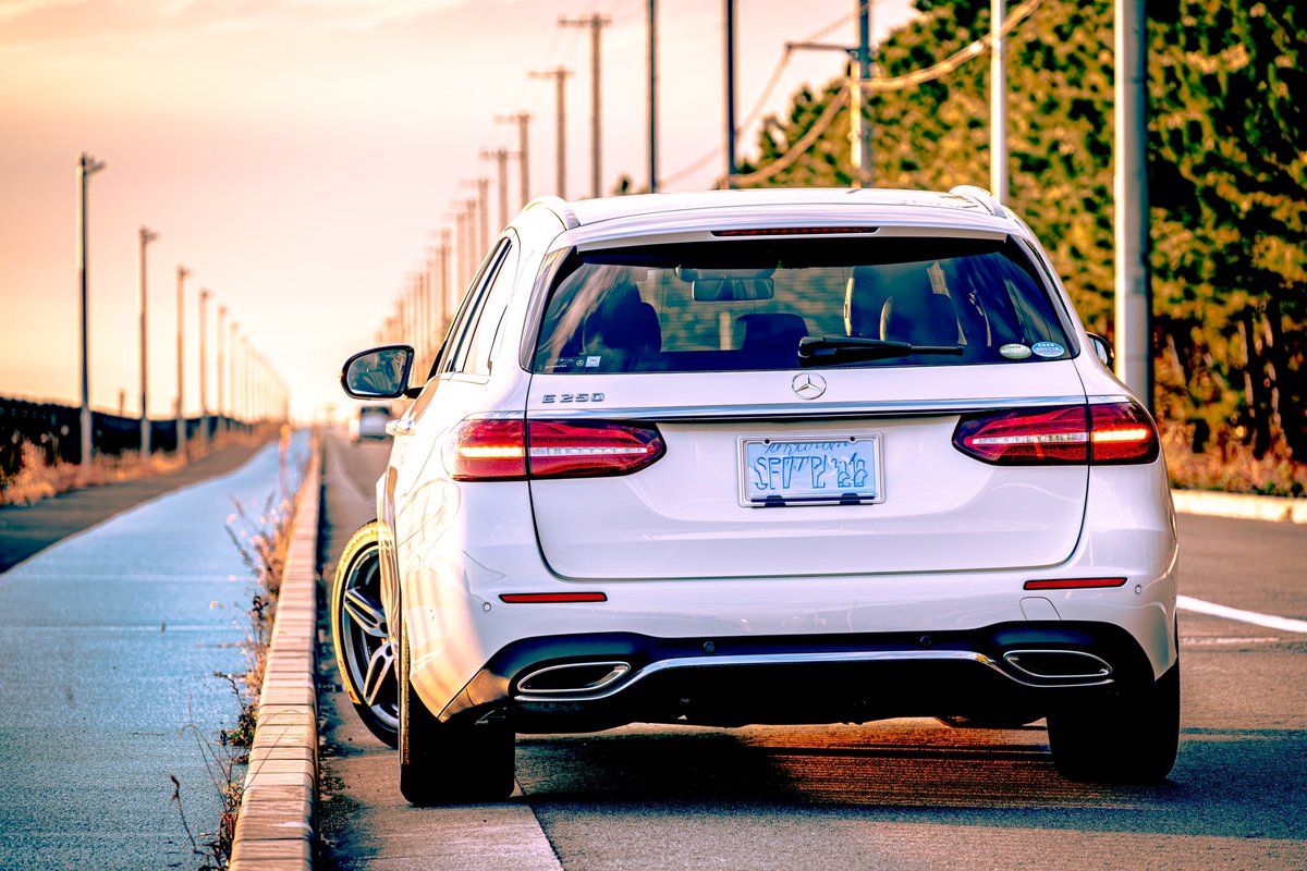 richthofen0320's tweet photo. スイスポは絶賛カスタム入庫中なり
#E250
#W213
#MercedesBenz 
#estate
#stationwagon https://t.co/iupZlK9NpH