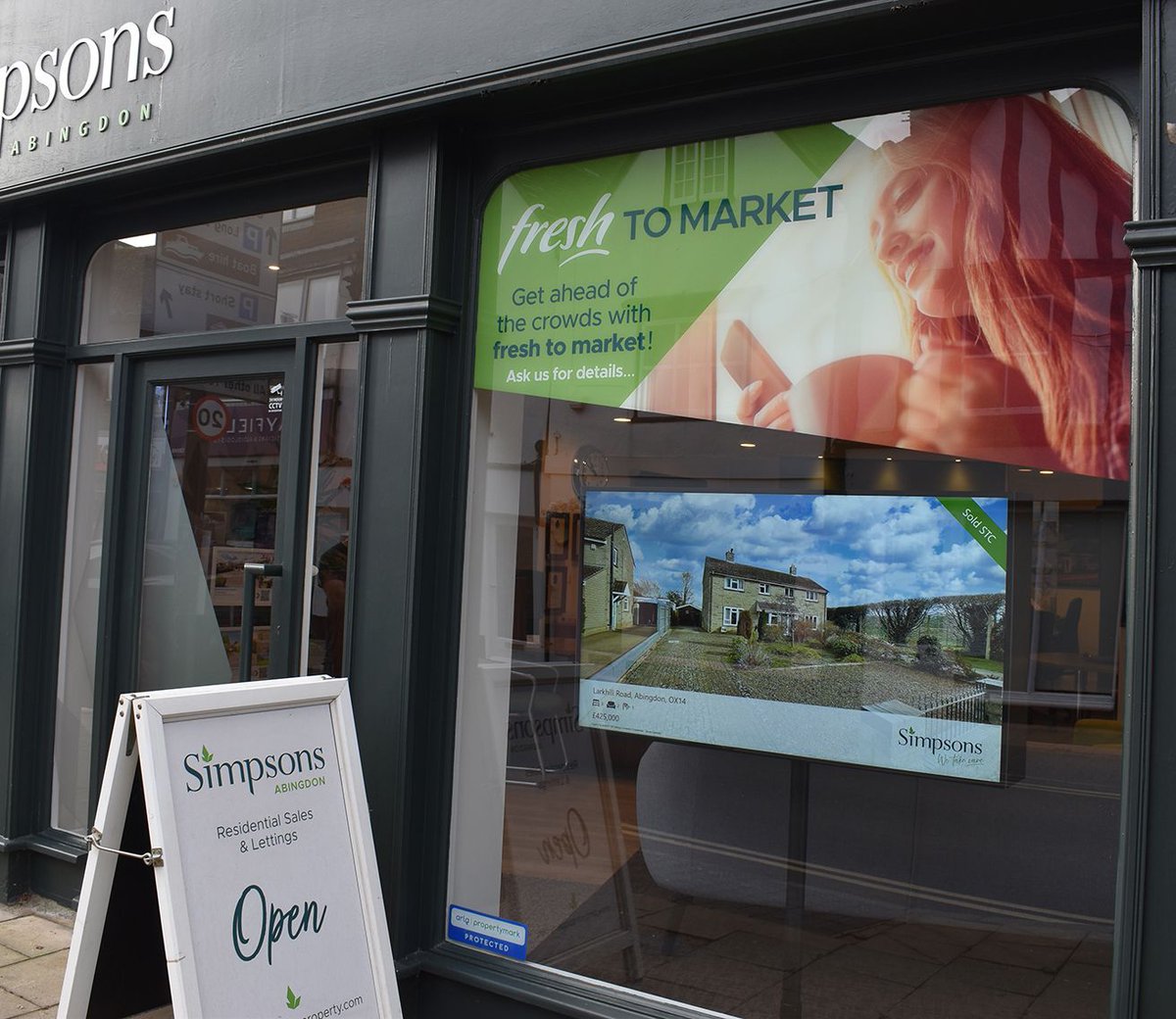 intouchdisplay tweet media