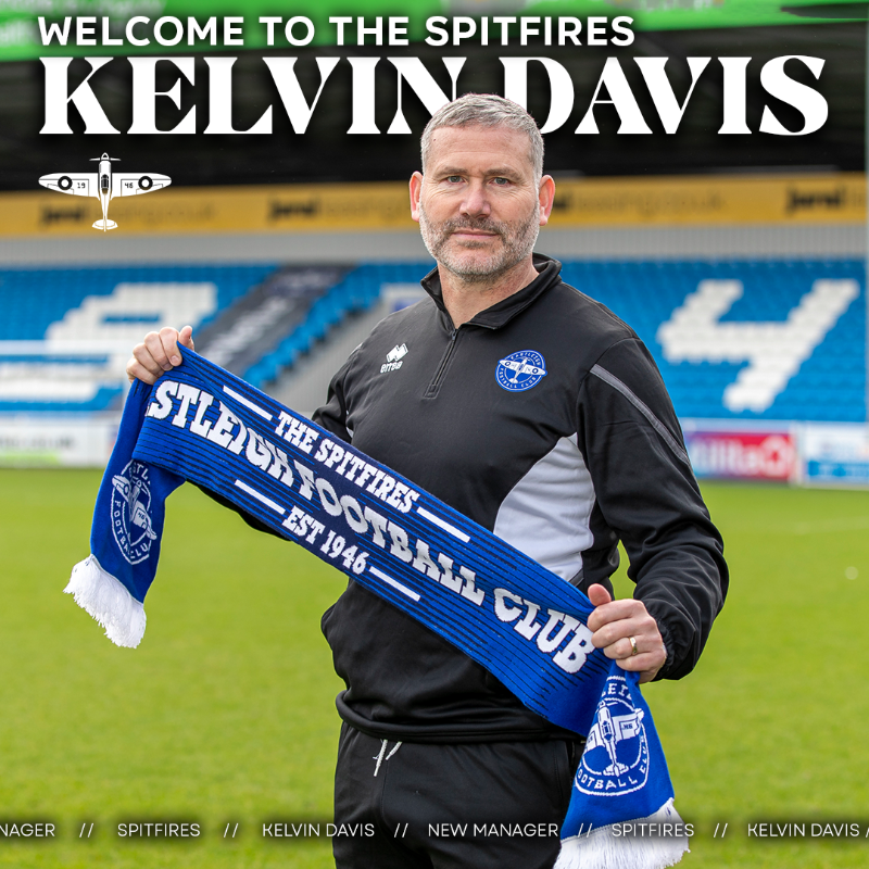 EastleighFC's tweet photo. 📰 | Eastleigh Football Club are delighted to announce the appointment of Kelvin Davis as the club's new First Team Manager! ✍️

Welcome to the #Spitfires, Kelvin! 🤝