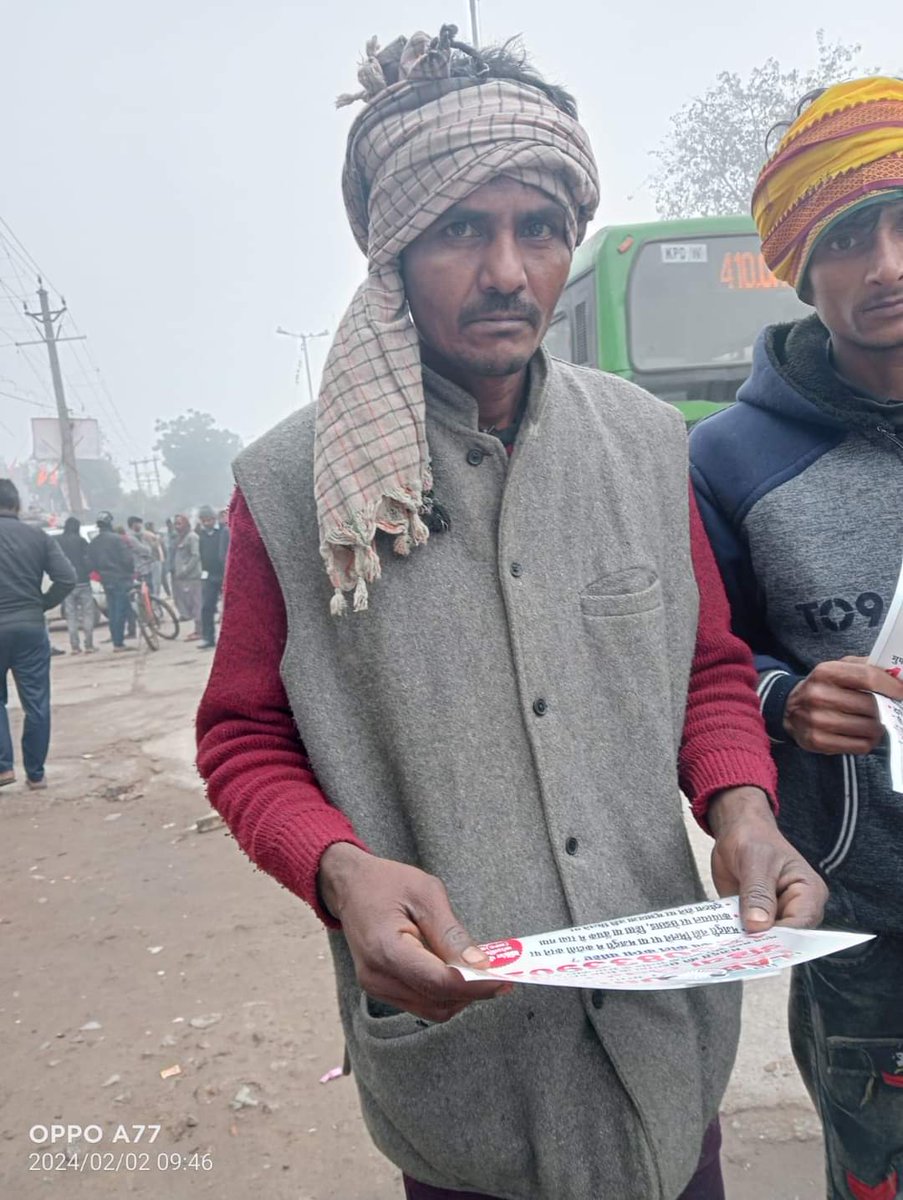 LabourlineDelhi's tweet photo. Awareness Campaign of India Labourline among the construction workers at 830 Khayala Labour Chowk Delhi. https://t.co/it8nJzpCaL
