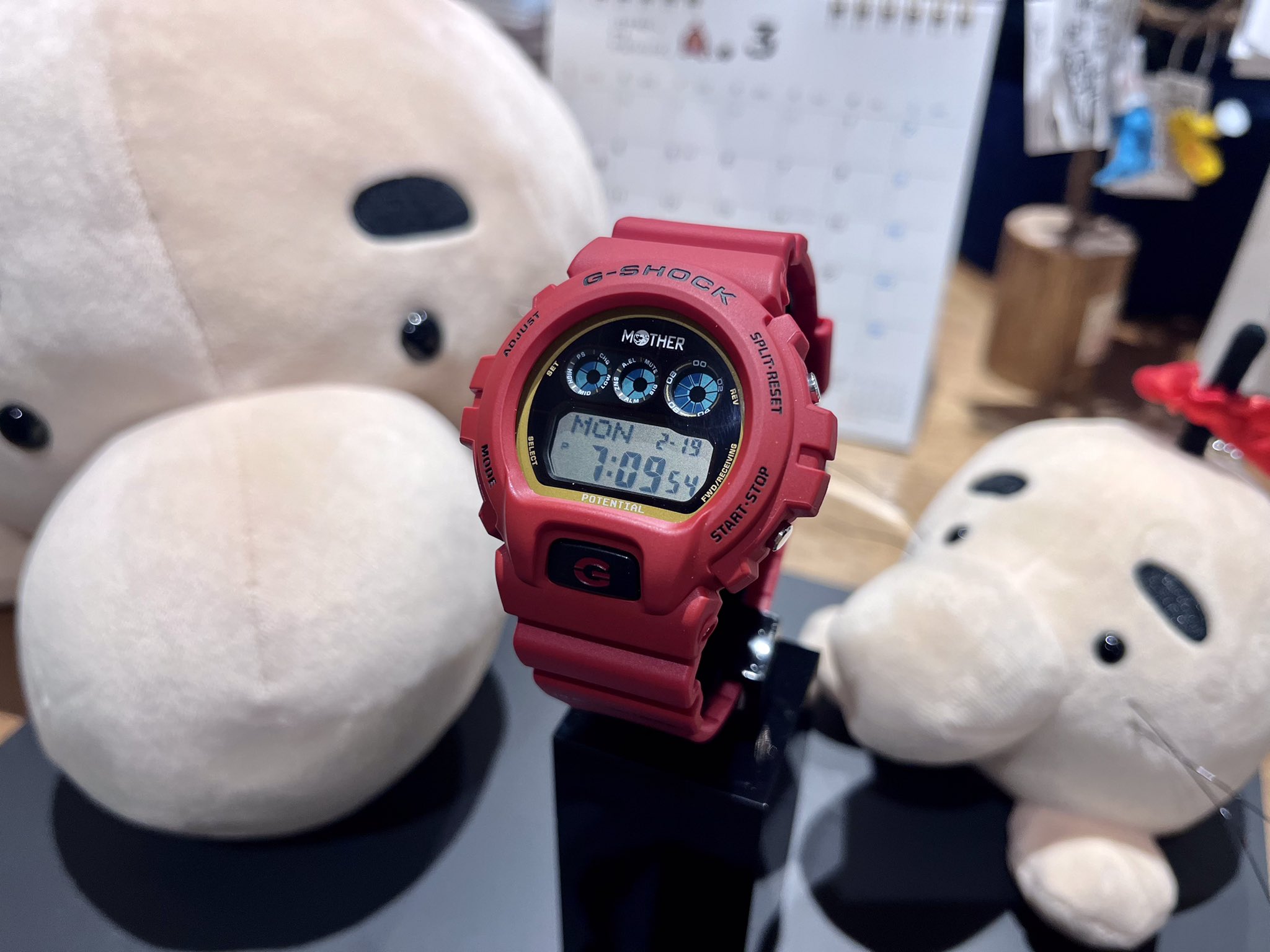 MOTHER』とG-SHOCKのコラボレーション第2弾 GW-6900 氷河の MOTHER』とG-SHOCKのコラボレーション第2弾 GW-6900 氷河の