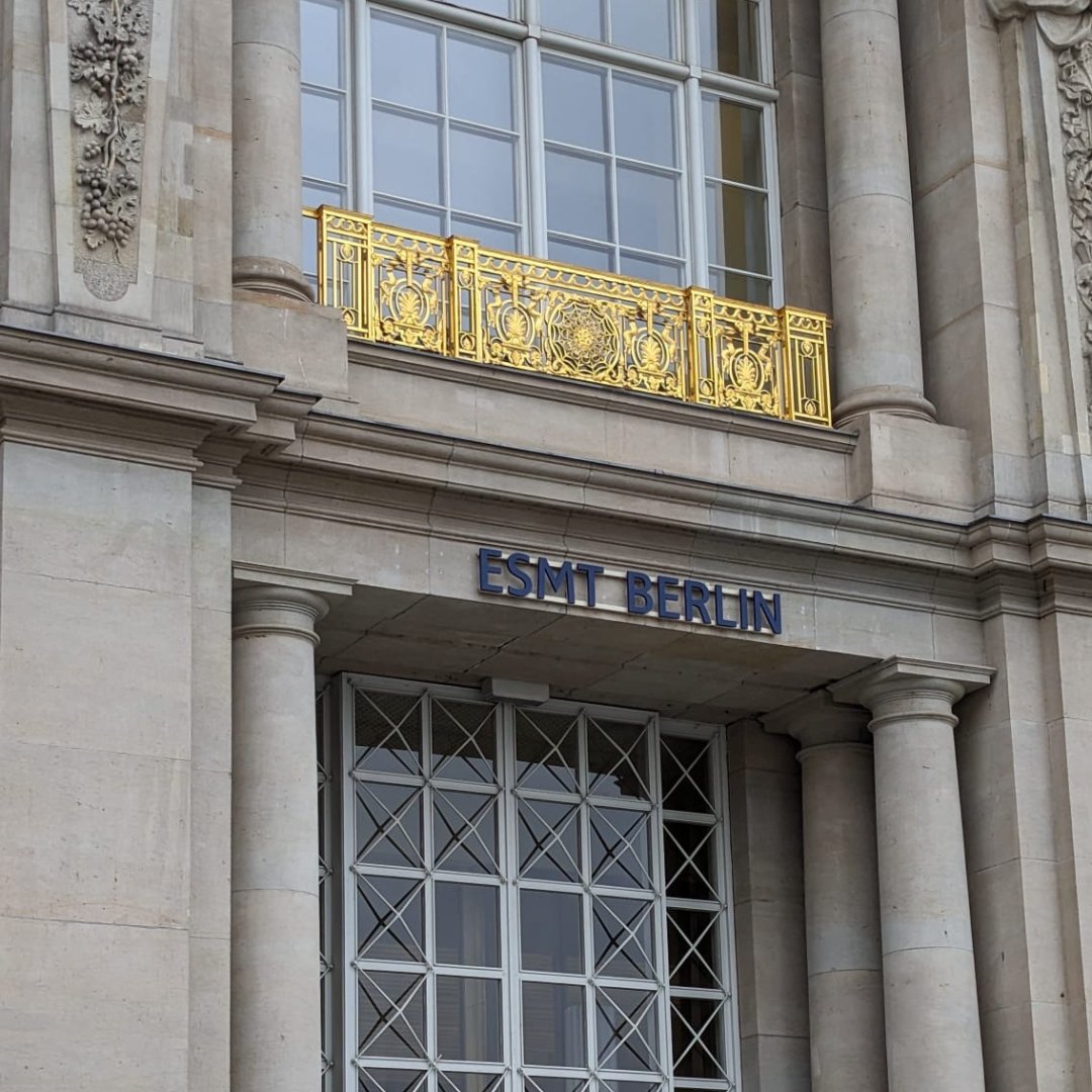 BlueSky_Edu's tweet image. Last week, our PR Consultants @peterwremon and @KyleBlueSkyPR visited @esmtberlin! ✈ 🇩🇪

Here is a glimpse into their trip!

#ClientVisit #BusinessEducation