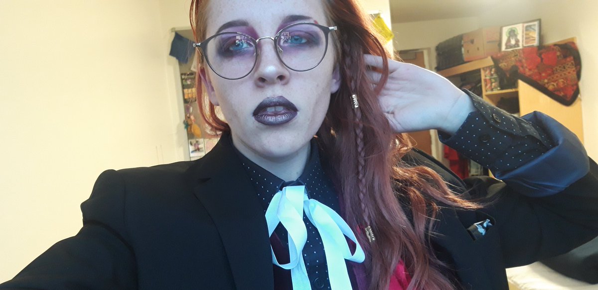 art_vessels's tweet image. Kravitz Wrap Up!

These are the last of my old Kravitz closet cosplay pictures! They feature my old glasses, and my arch nemesis - artificial lighting. I'm not sure what I'll be posting next, but im sure that we'll find out together! 

#TAZ #TAZBalance #Kravitz