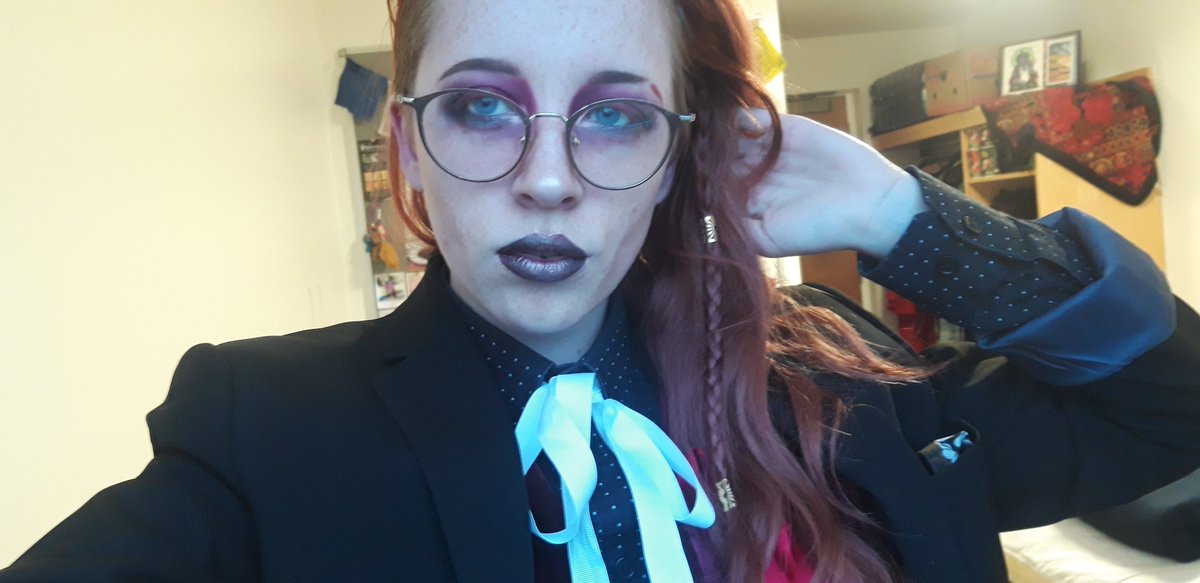 art_vessels's tweet image. Kravitz Wrap Up!

These are the last of my old Kravitz closet cosplay pictures! They feature my old glasses, and my arch nemesis - artificial lighting. I'm not sure what I'll be posting next, but im sure that we'll find out together! 

#TAZ #TAZBalance #Kravitz