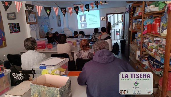FIsonorte's tweet photo. Charla medioambiental con Ana León, educadora del Parque Nacional de la Caldera de Taburiente 💚🌍 https://t.co/ePmhNkZacQ