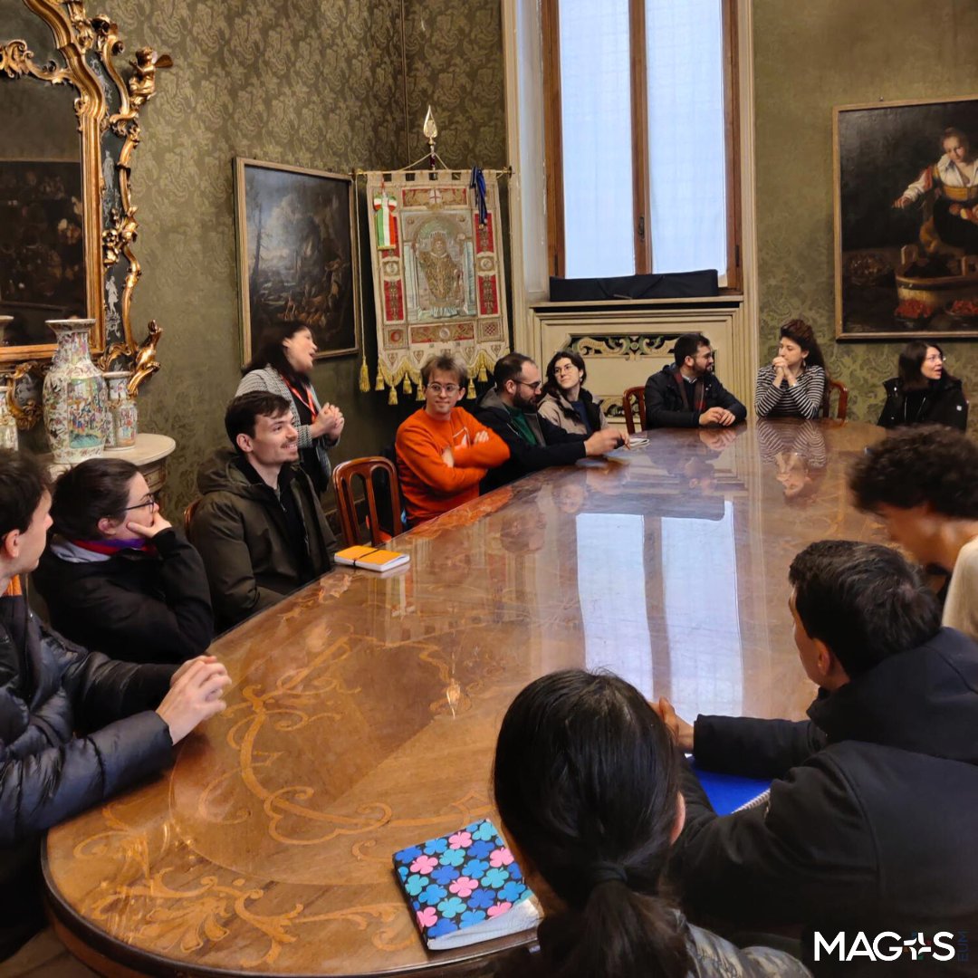 aggsoc's tweet photo. Quali sono le "forze cieche" della #politica?
Tra le stanze di Palazzo Marino, sede @ComuneMI, e gli spazi di @sanfedeleMI, sabato abbiamo cercato delle risposte insieme ai partecipanti di #ICareLab, la nostra proposta di formazione politica per under35. https://t.co/MeCaPoReGC