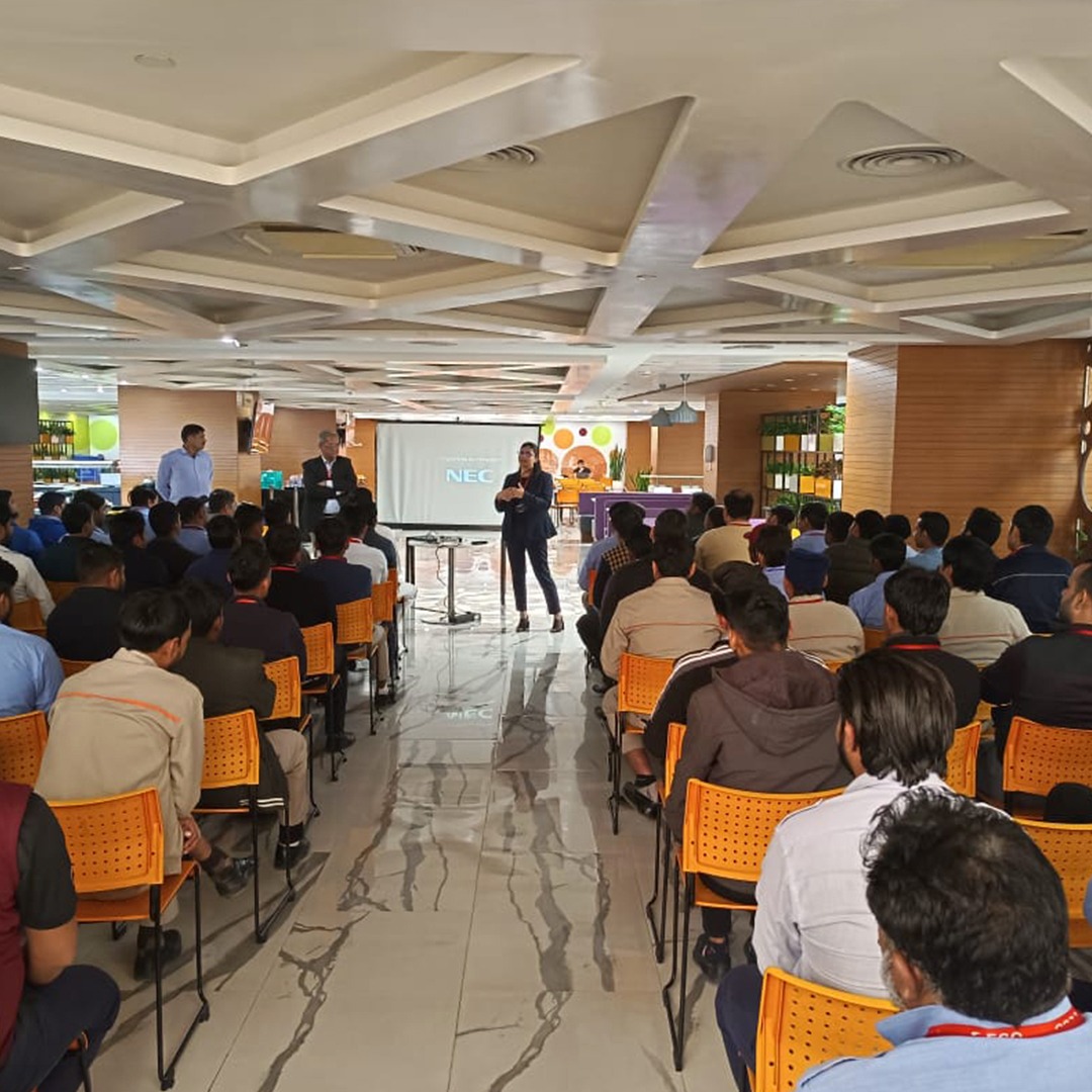 Glimpses from the impactful training for 100+ chauffeurs & vendors at one of our client's office. The focus was on car maintenance, safety, grooming, traffic rules, and enhancing service quality. Thanks to all for participation.
#EcoMobility #DrivingExcellence #LuxuryTravel