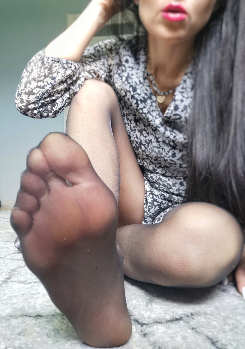 BoginiAfrodyta1's tweet image. Spełnianie Moich pragnień to w zasadzie jedyna rzecz, która przynosi ci prawdziwe szczęście sługusie 🤭

Czekam na kawę ☕☕

@rt_feet