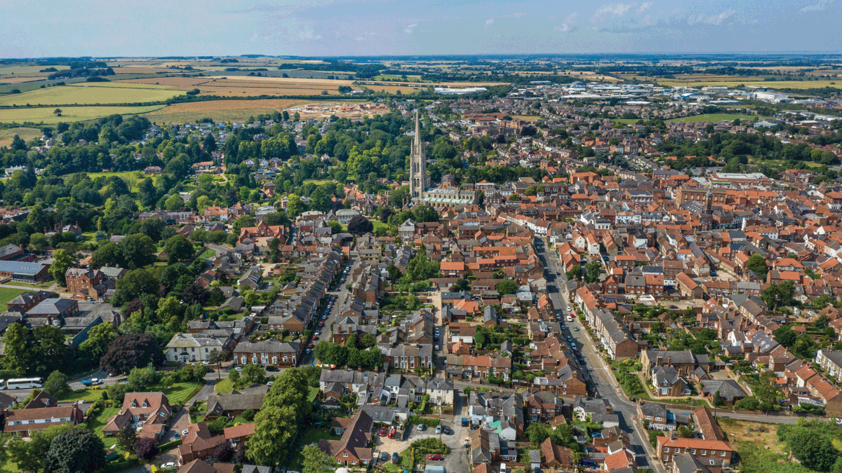 LincolnshireCC's tweet photo. We want your views about what happens next to Louth Town Centre!

How can we best use the space to provide a thriving, vibrant environment for residents, businesses and visitors?

You don’t have to live or work in Louth to take part – visit https://t.co/OephNq0dG3 https://t.co/OAY7GlumdA